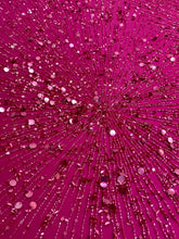 Fukszia Haute Couture csipke gyöngysorokkal